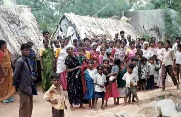 Residents of a slum settlement during a KSS outreach visit