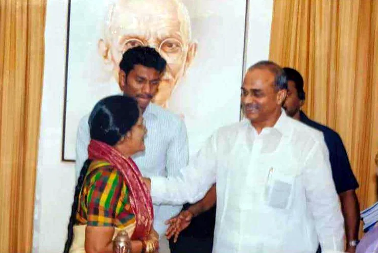 Welcoming a guest at a KSS function